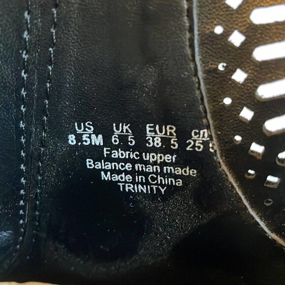 New Carlos Santana Trinity Black Faux‎ Suede Heels Shoes Size 8.5 - Picture 8 of 9